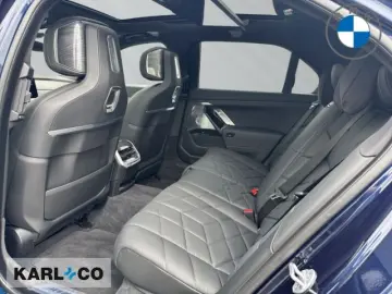 BMW 740 dA xDr. M-SportPRO B&W Executive Lounge TV