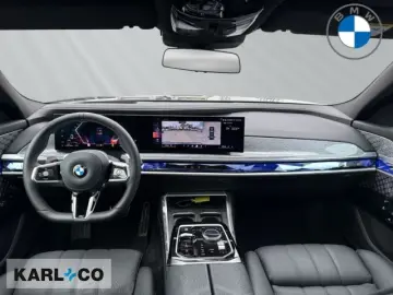 BMW 740 dA xDr. M-SportPRO B&W Executive Lounge TV