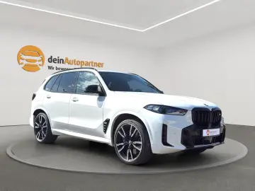 BMW X5 M60 i LED LEDER HUD AHK STHZ PANO SURROUND VI