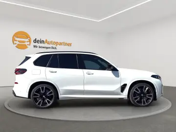 BMW X5 M60 i LED LEDER HUD AHK STHZ PANO SURROUND VI