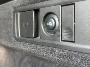 BMW X5 M60 i LED LEDER HUD AHK STHZ PANO SURROUND VI