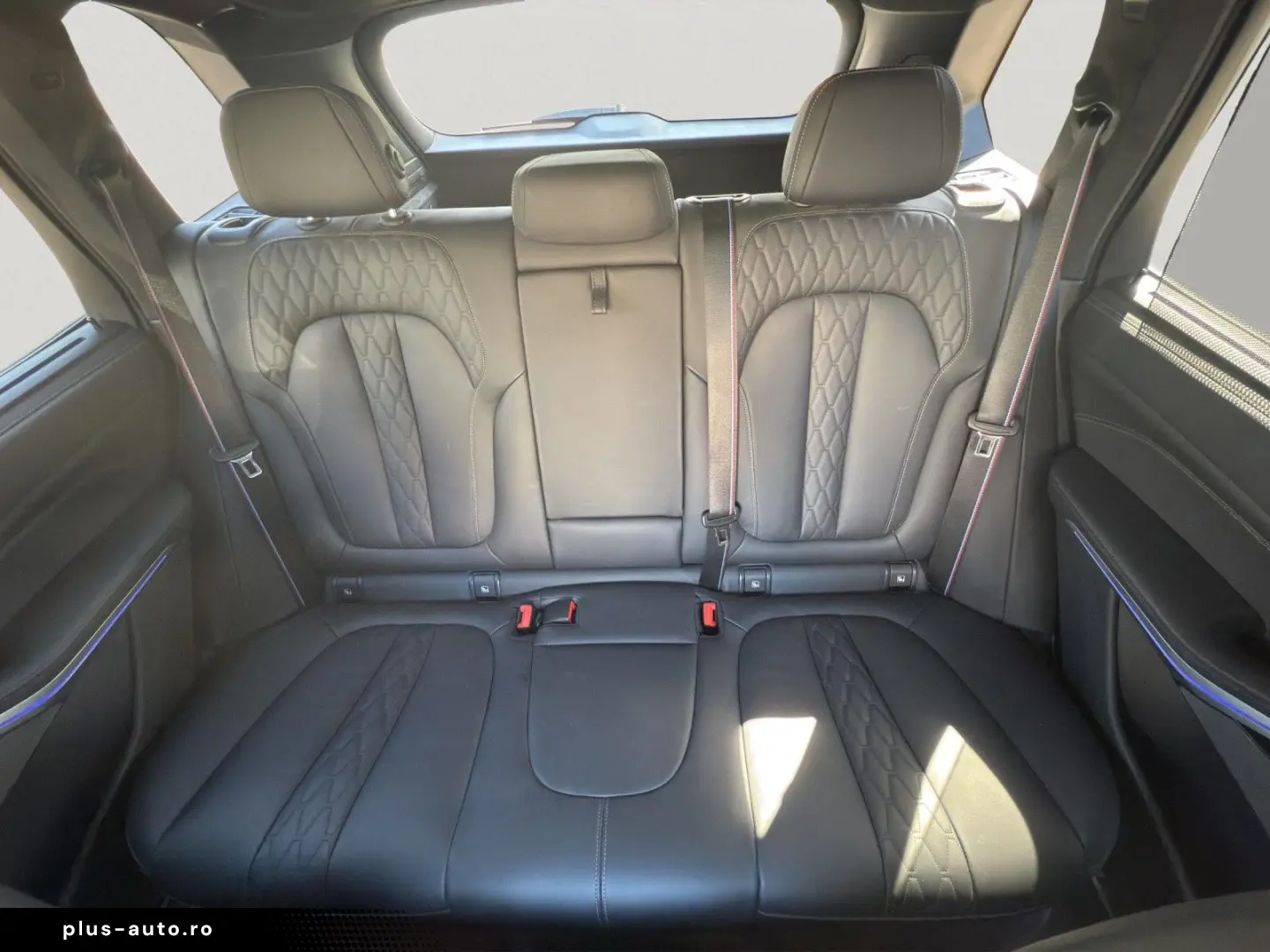 BMW X5 M60 i LED LEDER HUD AHK STHZ PANO SURROUND VI