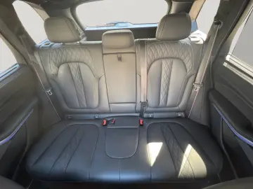 BMW X5 M60 LED LEDER HUD AHK STHZ PANO SURROUND VIEW