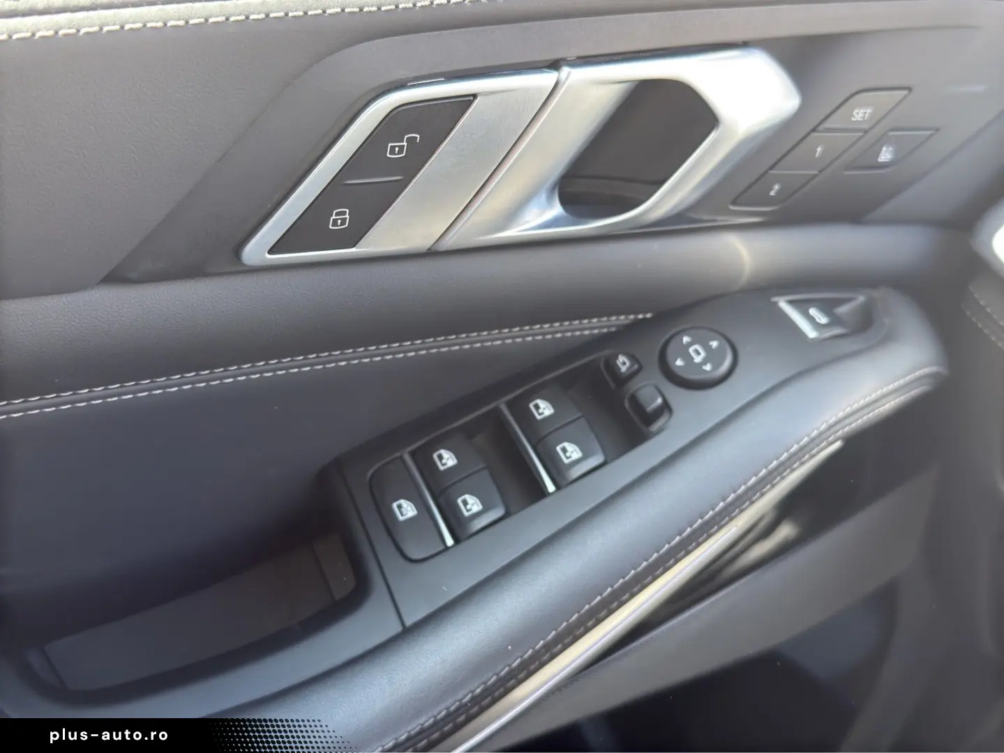 BMW X5 M60 LED LEDER HUD AHK STHZ PANO SURROUND VIEW
