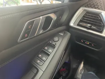 BMW X5 M60i xDrive  SkyLounge AHK H&K Standheizung