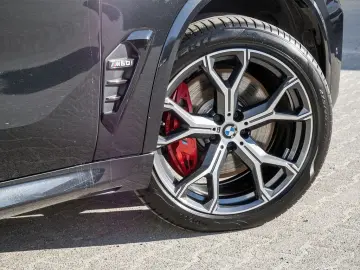 BMW X5 M60i xDrive PRO AHK PANO AKTIVLENK H K NAVI