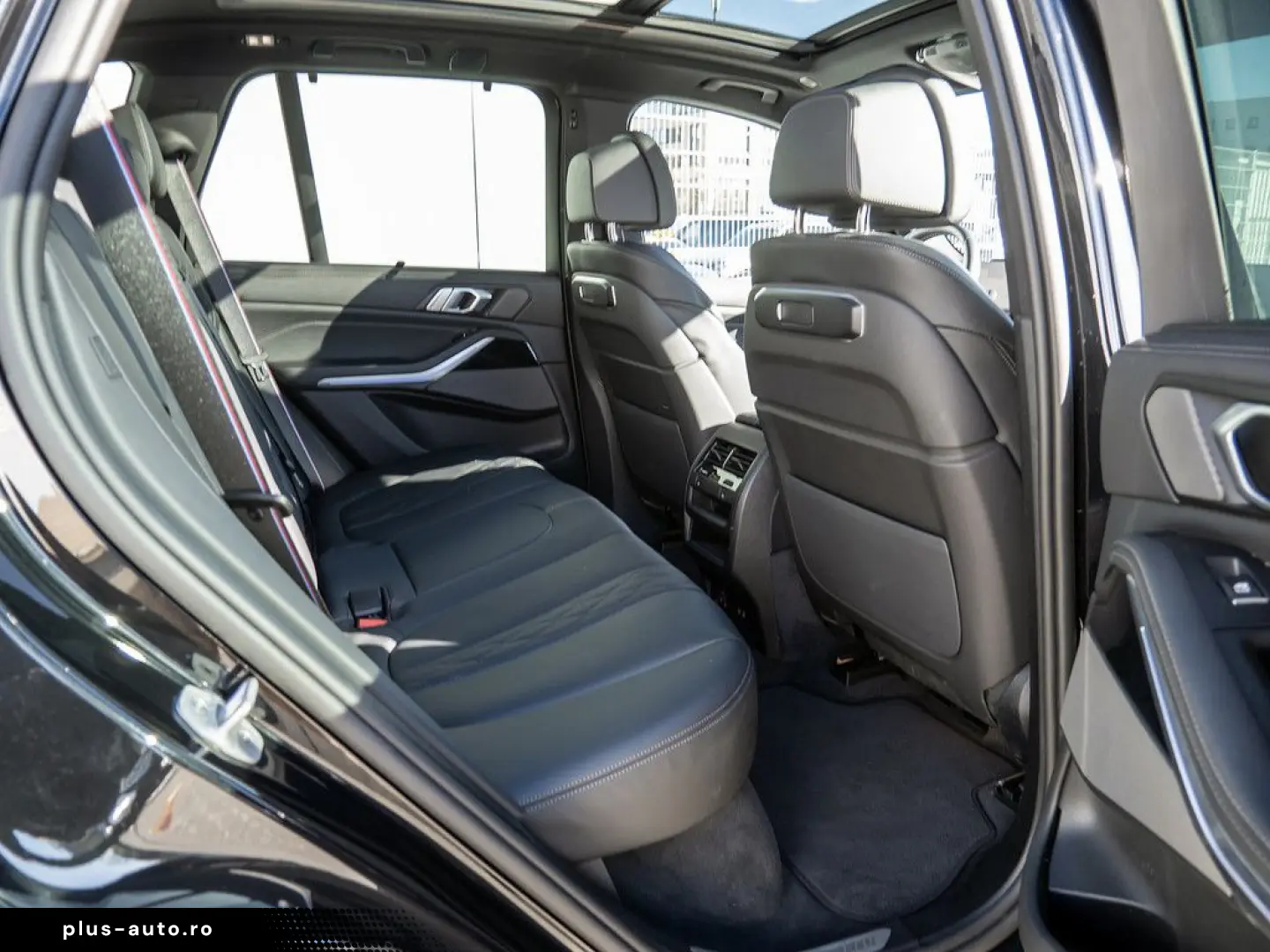 BMW X5 M60i xDrive PRO AHK PANO AKTIVLENK H K NAVI