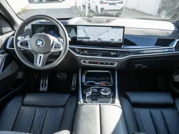BMW X5 M60i xDrive PRO AHK PANO AKTIVLENK H K NAVI