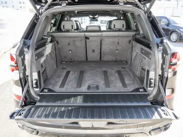 BMW X5 M60i xDrive PRO AHK PANO AKTIVLENK H K NAVI
