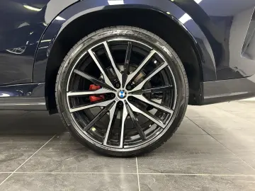 BMW X6 xDrive40d M Sportpaket Pro Pano. AHK Massagef