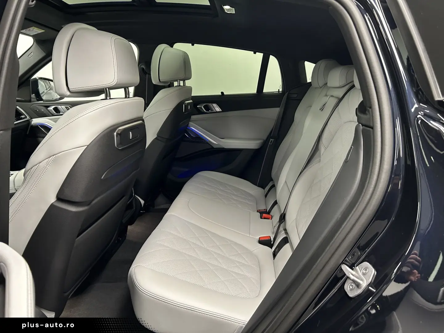 BMW X6 xDrive40d M Sportpaket Pro Pano. AHK Massagef