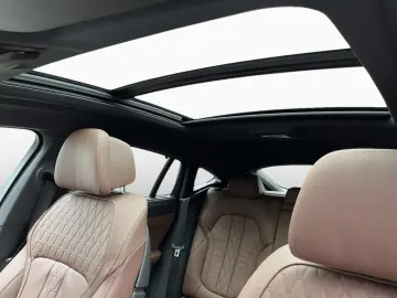 BMW X6 xDr40d M Sport 22  StHz Pano AHK AutoB SoftCl