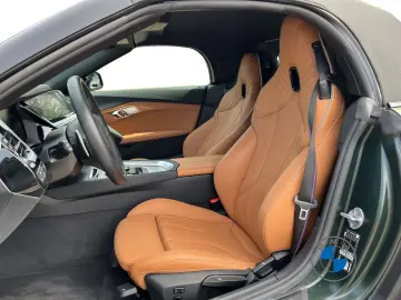 BMW Z4 M40i Frozen Green 19 20  ACC HUD H K