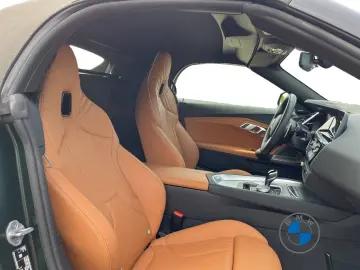 BMW Z4 M40i Frozen Green 19 20  ACC HUD H K