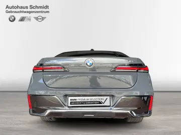 BMW 740d xDrive Limousine M Sportpaket