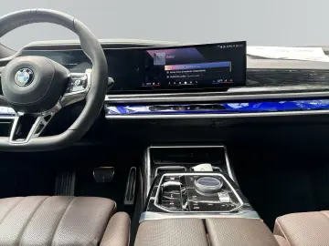 BMW 740d xDrive Limousine M Sportpaket