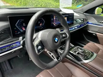 BMW 740d xDrive Limousine M Sportpaket