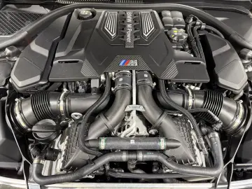 BMW M8 Coupé M Competition ACC 360  Laser HK WLAN