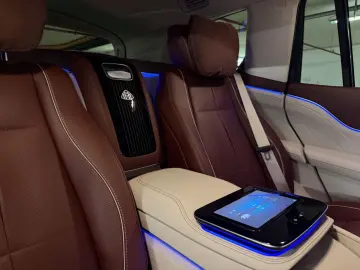 MERCEDES-BENZ GLS 600 Maybach 4Matic