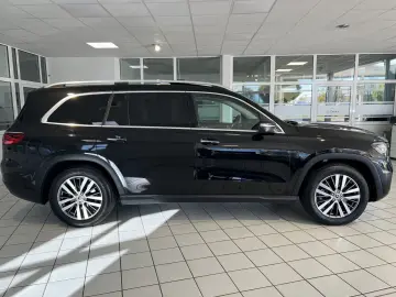 MERCEDES-BENZ GLS 450d Premium Plus Massage HuD Serv…