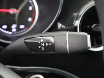 MERCEDES-BENZ V
