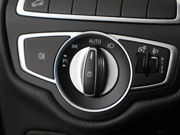 MERCEDES-BENZ V