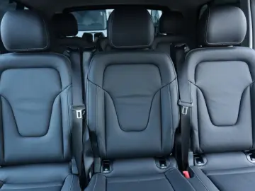 MERCEDES-BENZ V
