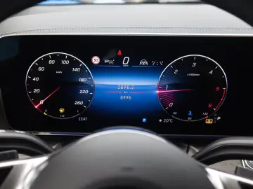 MERCEDES-BENZ V