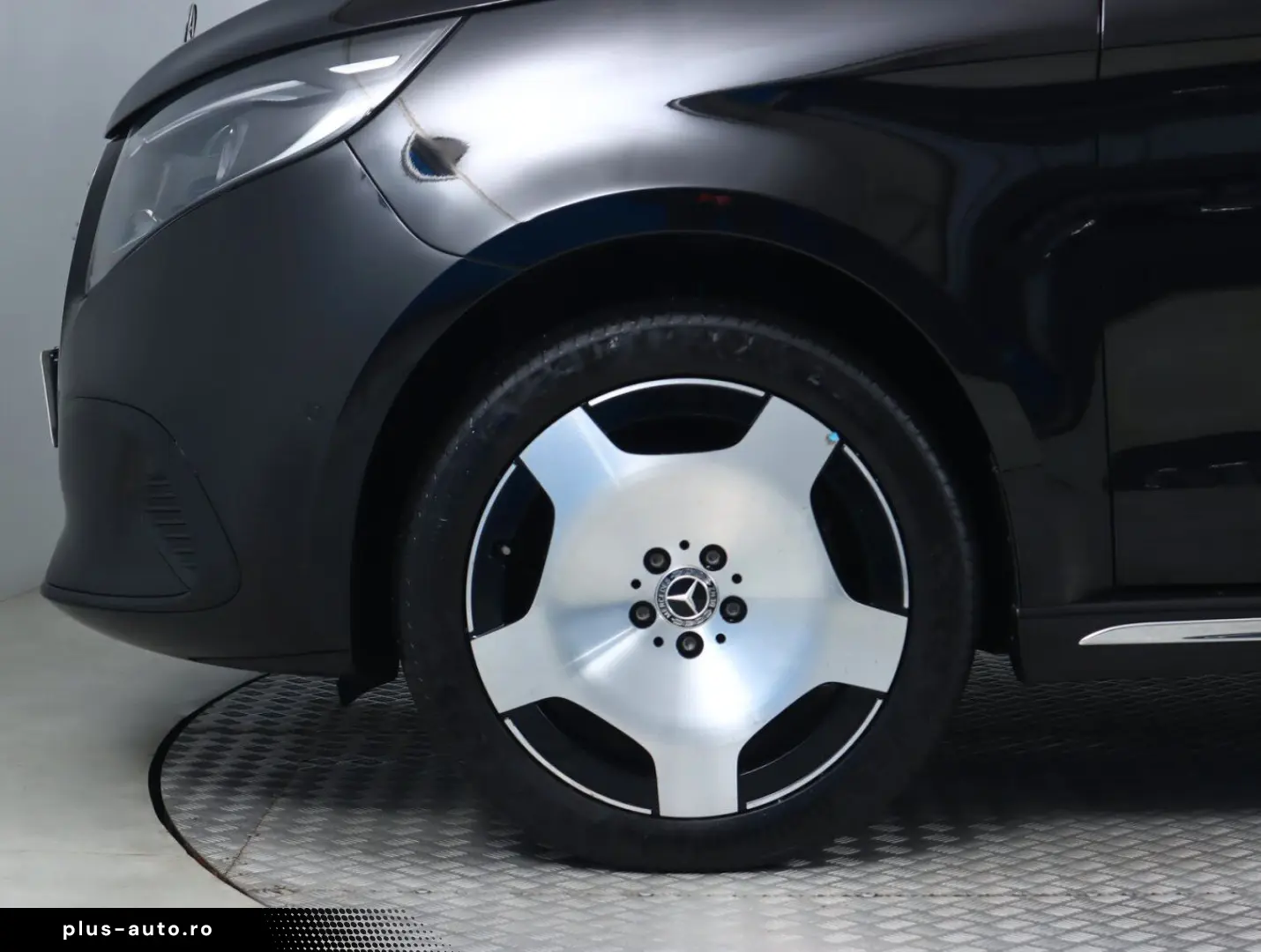 MERCEDES-BENZ V