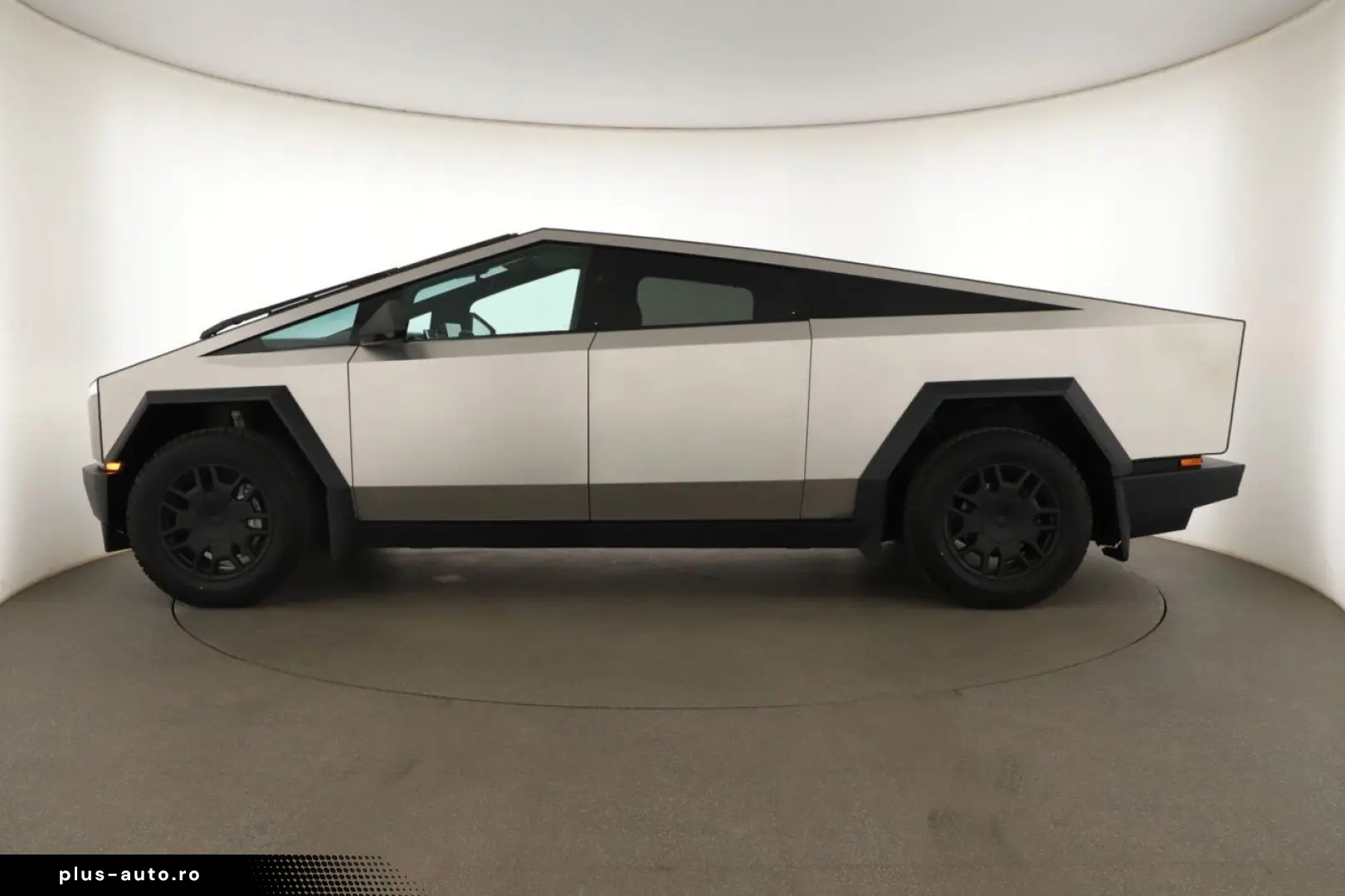 TESLA Cybertruck