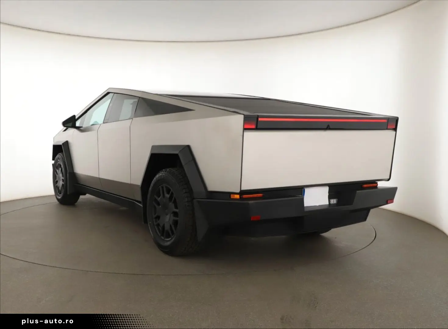 TESLA Cybertruck