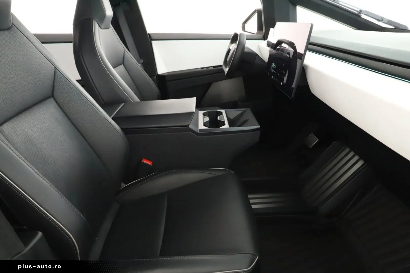 TESLA Cybertruck