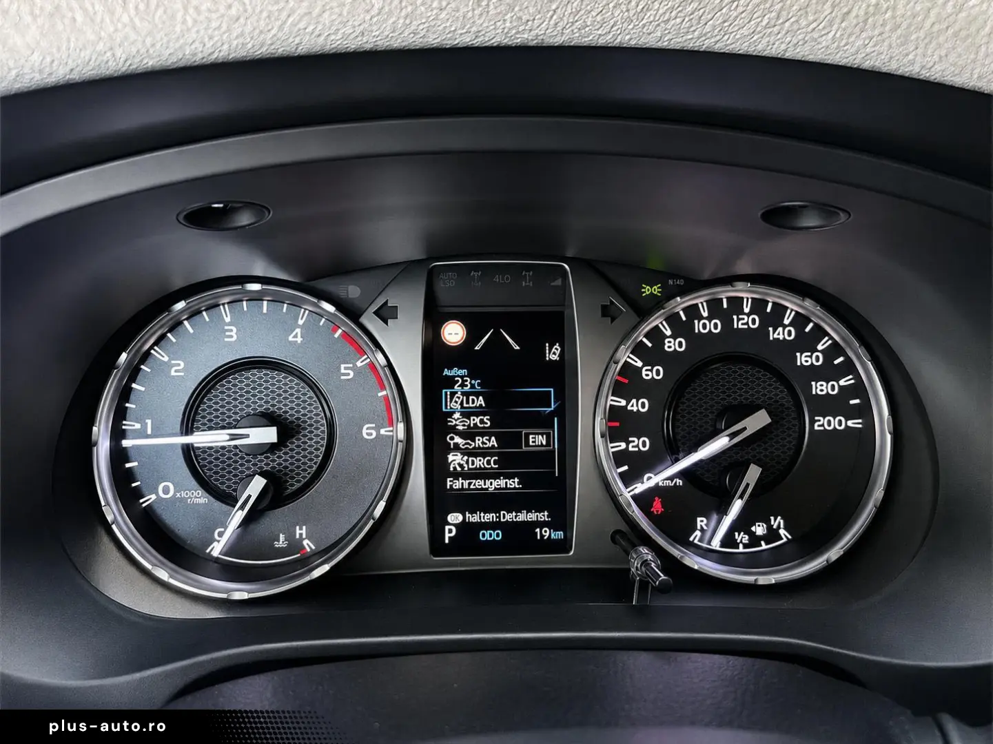 Toyota HILUX Style Automat