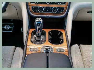 BENTLEY Bentayga S V8    BENTLEY DÜSSELDORF