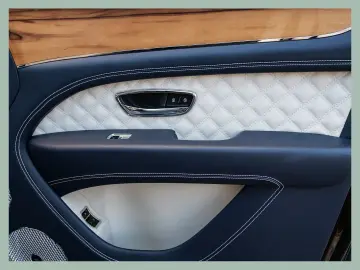 BENTLEY Bentayga S V8    BENTLEY DÜSSELDORF