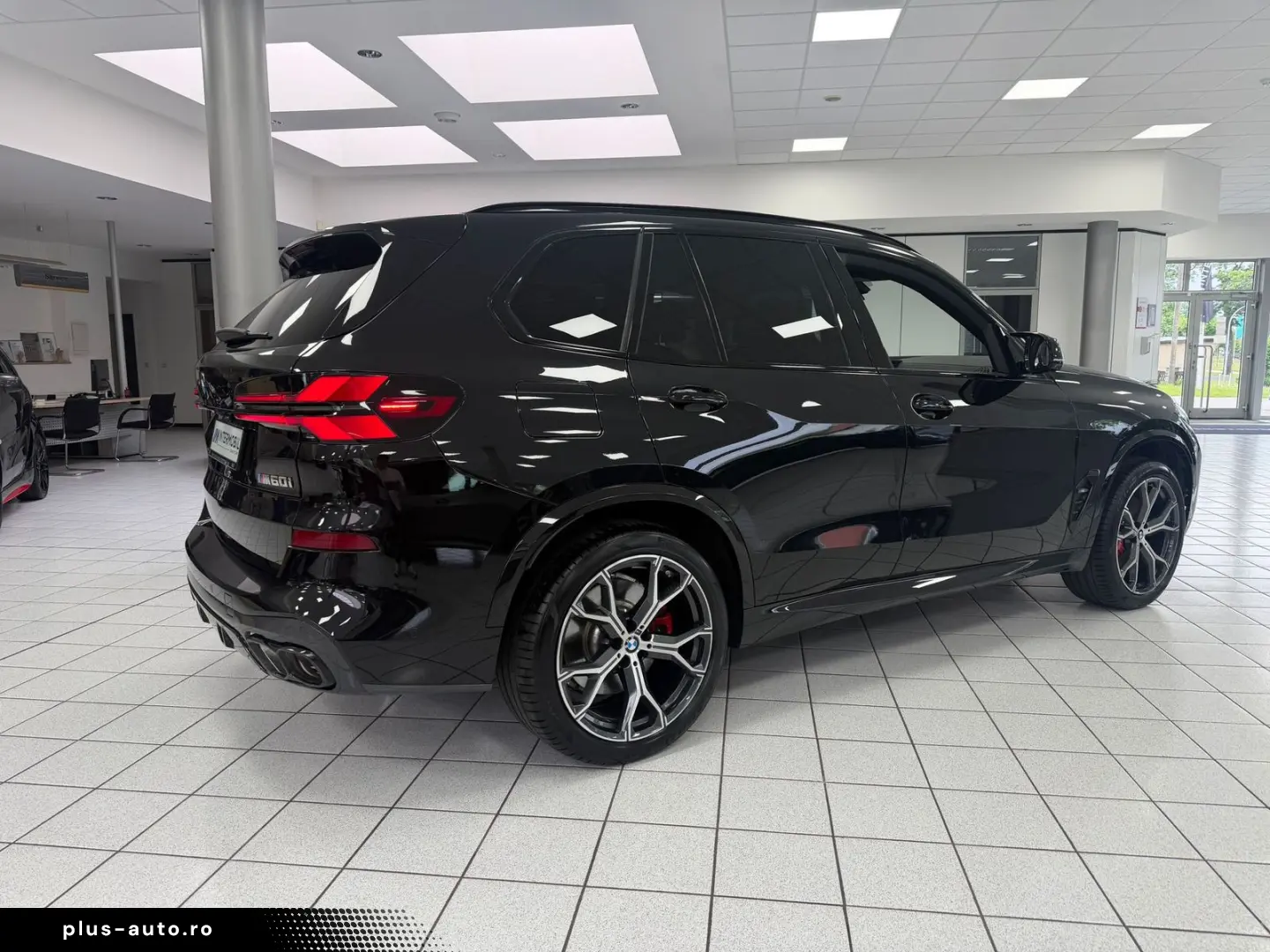 BMW X5 M60 i xD PANO-SKY STHZG H-K HUD ACC GLAS 360