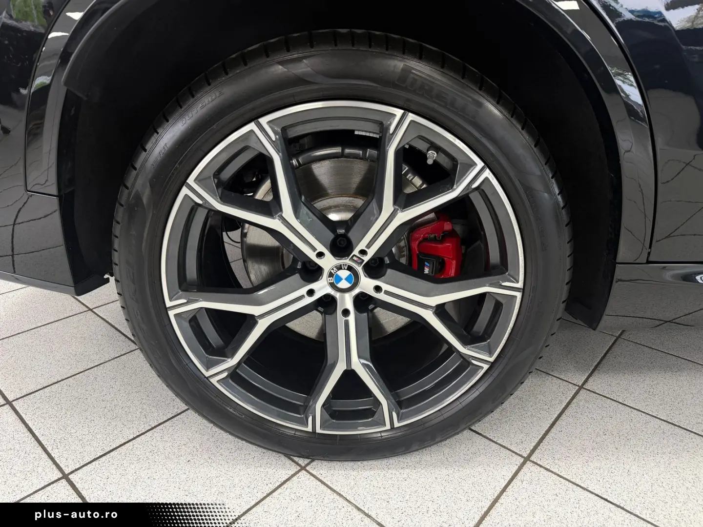 BMW X5 M60 i xD PANO-SKY STHZG H-K HUD ACC GLAS 360