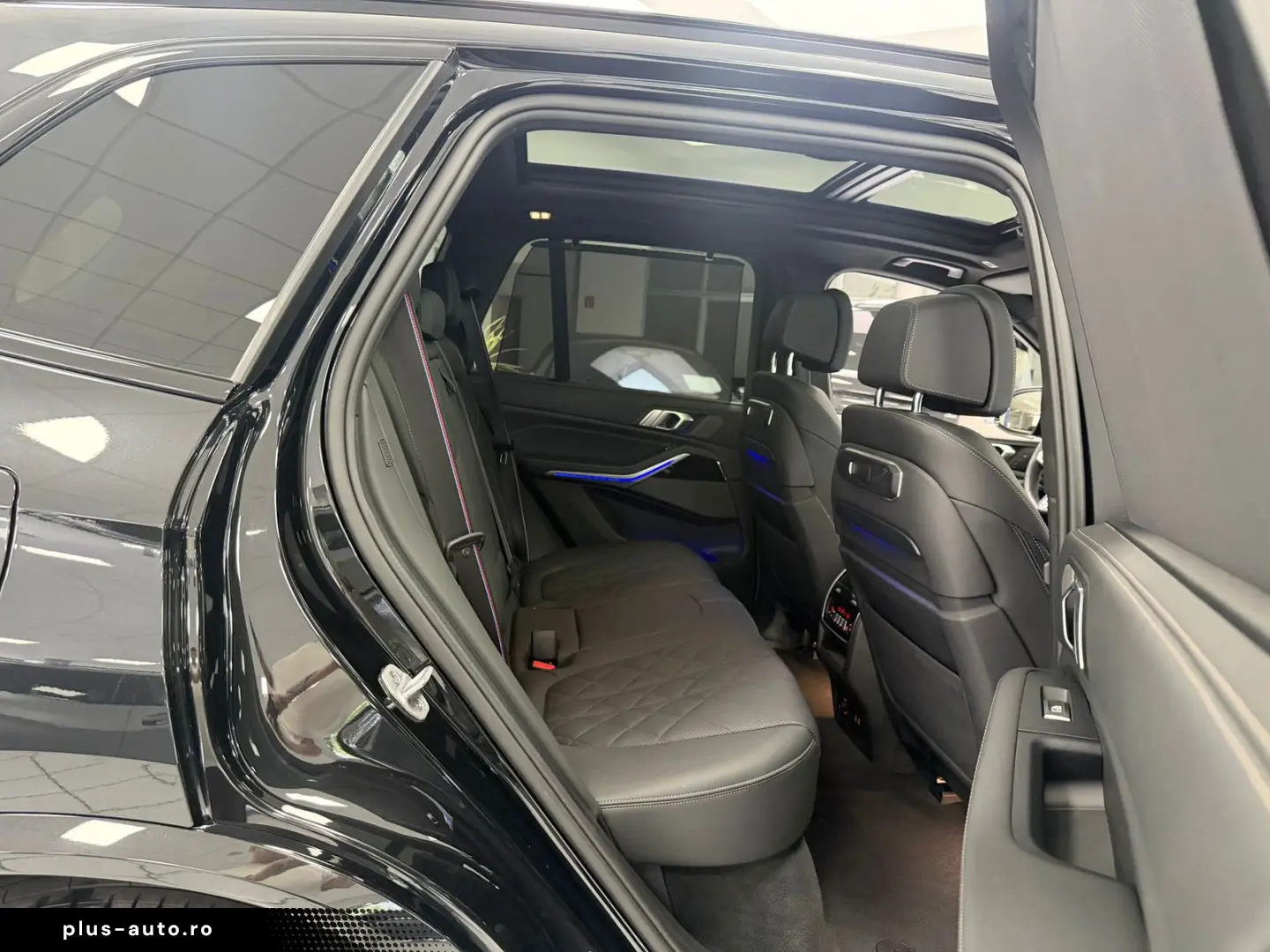 BMW X5 M60 i xD PANO-SKY STHZG H-K HUD ACC GLAS 360