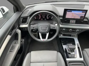 AUDI Q5 Advanced 40 TFSI quattro S tronic Pano AHZV