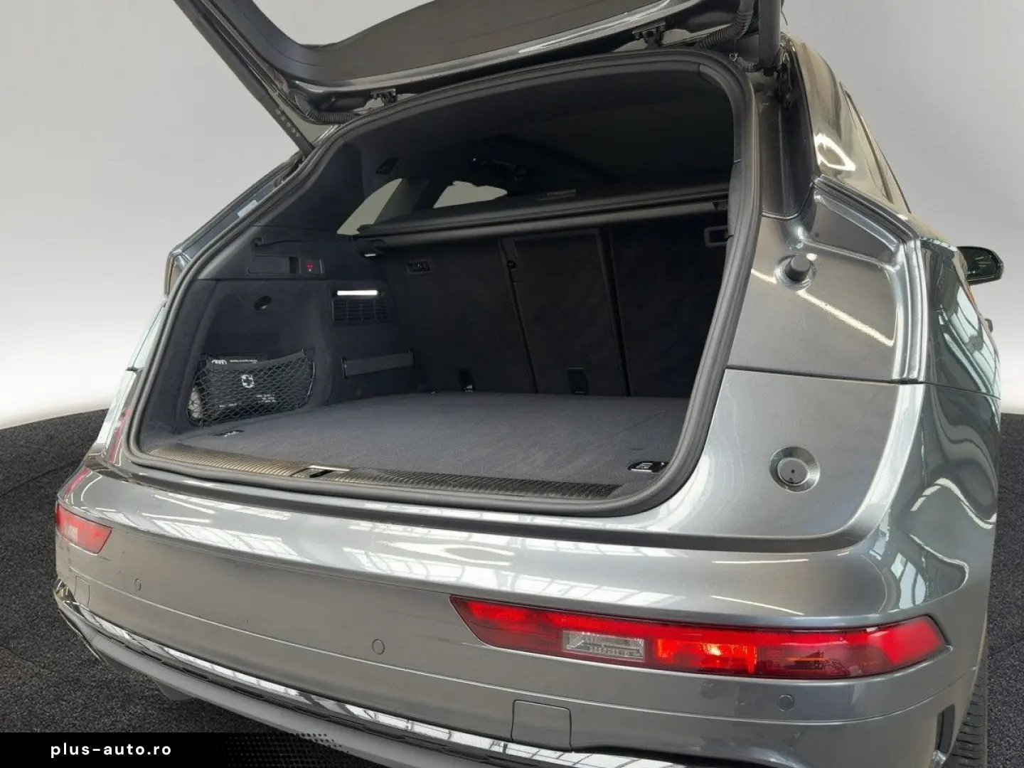 AUDI Q5 S line 55 2.0 TFSI e quattro virtual AHK Pano