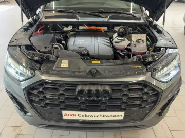 AUDI Q5 S line 55 2.0 TFSI e quattro virtual AHK Pano