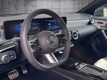 MERCEDES-BENZ CLA 250 4M AMG 360  DISTRO PANO SOUND MLED HUD