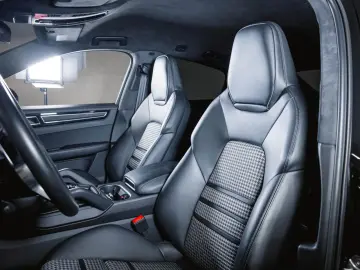 PORSCHE Cayenne GTS Coupé Leichtbau Sport Paket Carbon