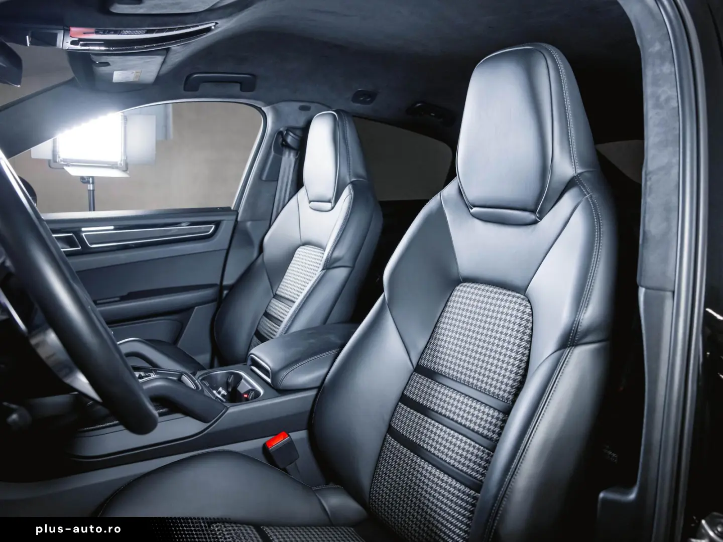 PORSCHE Cayenne GTS Coupé Leichtbau Sport Paket Carbon