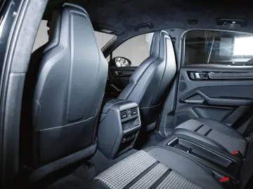 PORSCHE Cayenne GTS Coupé Leichtbau Sport Paket Carbon