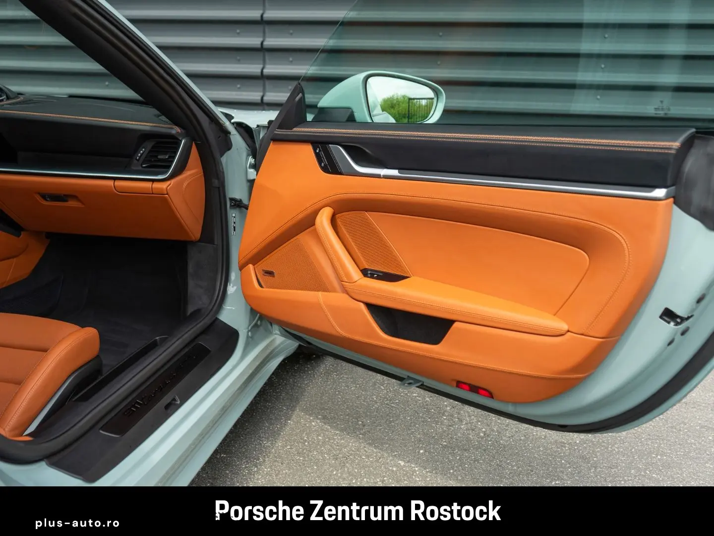 PORSCHE 992 911 Targa 4 GTS