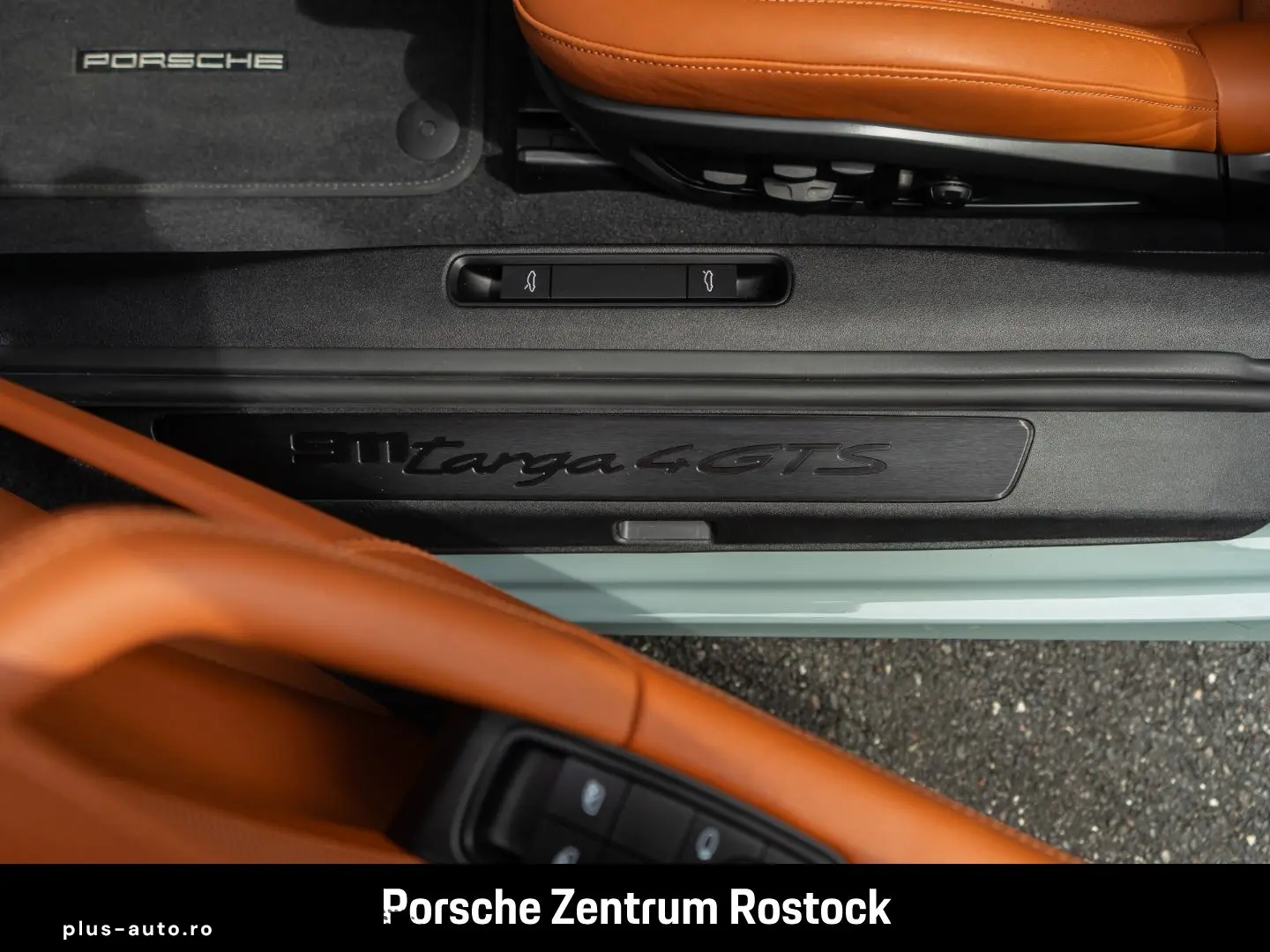 PORSCHE 992 911 Targa 4 GTS