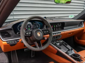 PORSCHE 992 911 Targa 4 GTS