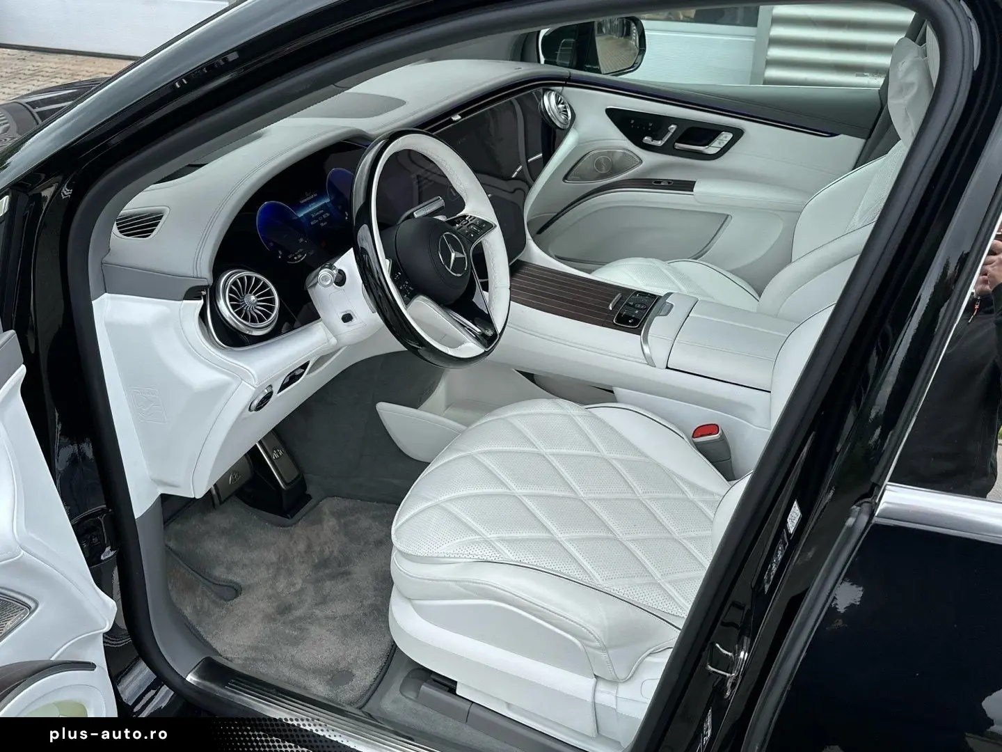 MERCEDES-BENZ EQS 680 SUV Maybach First-Class Chaffe&hellip;