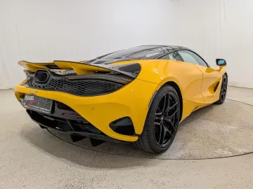 MCLAREN Coupé VOLCANO